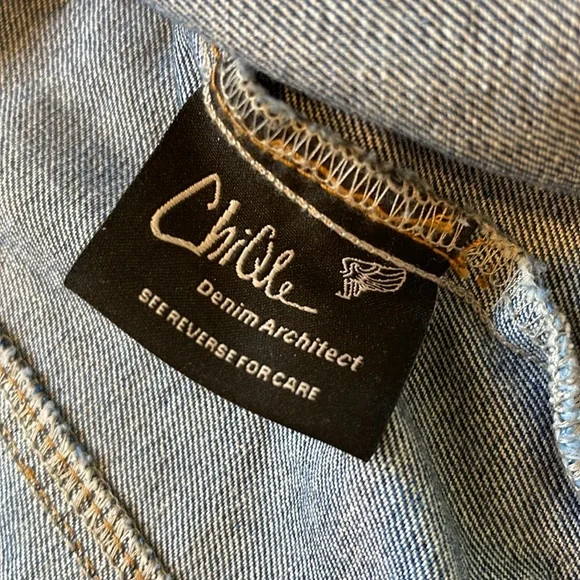 Chiqle Cropped Denim Jacket MEDIUM - Picture 6 of 8
